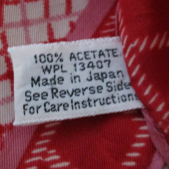 1960s cream & soft red checked scarf - Picture 3 of 6